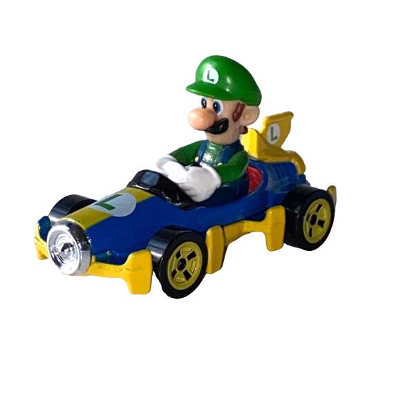 Mattel Hot Wheels Mario Kart Luigi Mach 8 Nintendo Diecast Car 2018 Toy Vehicle - Picture 1 of 12